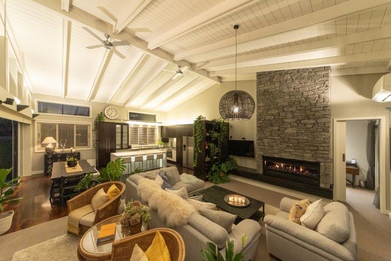 Photo of property in 12 Ihaka Street, Hokowhitu, Palmerston North, 4410