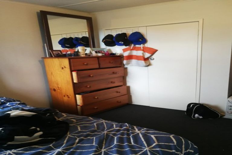 Photo of property in 43 Sunnyside Road, Sunnyvale, Auckland, 0612