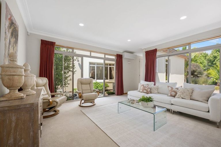 Photo of property in 109 Warman Road, Okura, Auckland, 0792