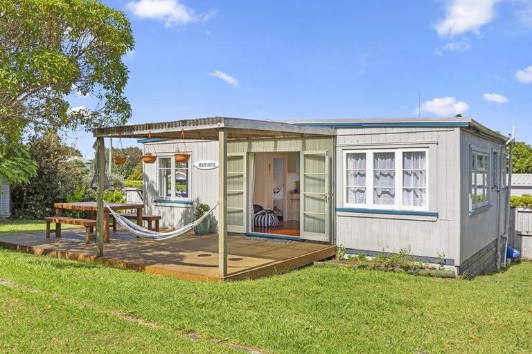 Photo of property in 66a Wainui Road, Raglan, 3225