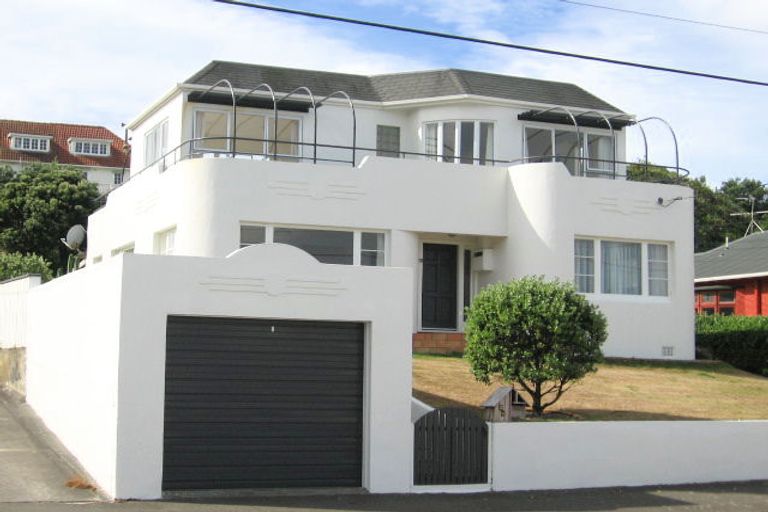 Photo of property in 34 Trent Street, Island Bay, Wellington, 6023