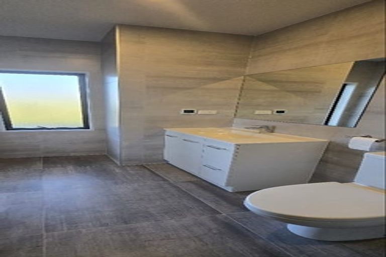 Photo of property in 13 Johns Creek Crescent, Silverdale, 0932