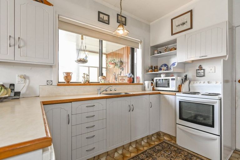 Photo of property in 1213 Willowpark Road North, Mayfair, Hastings, 4122