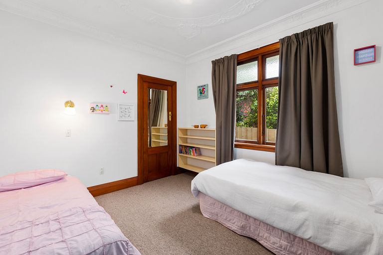 Photo of property in 29 Grandview Crescent, Opoho, Dunedin, 9010