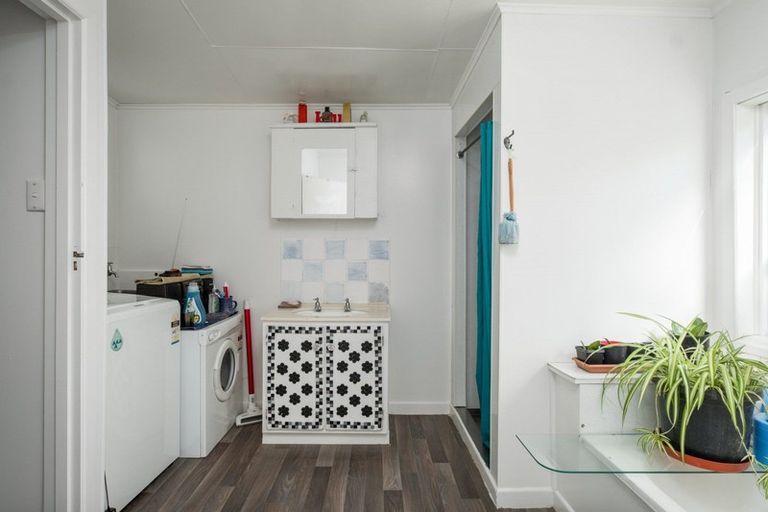 Photo of property in 28 Ormond Road, Whataupoko, Gisborne, 4010