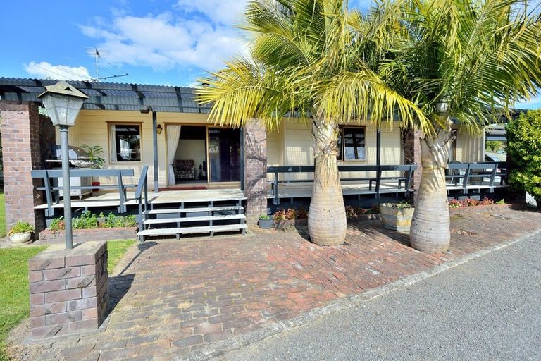 Photo of property in 102 Oak Street, Mangapapa, Gisborne, 4010