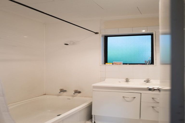 Photo of property in 34a Puriri Crescent, Hillcrest, Rotorua, 3015