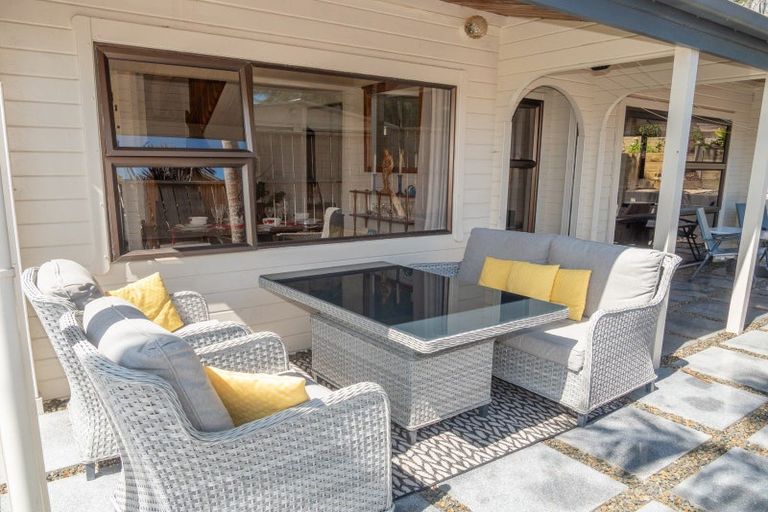 Photo of property in 8 Haekaro Lane, Cable Bay, 0420