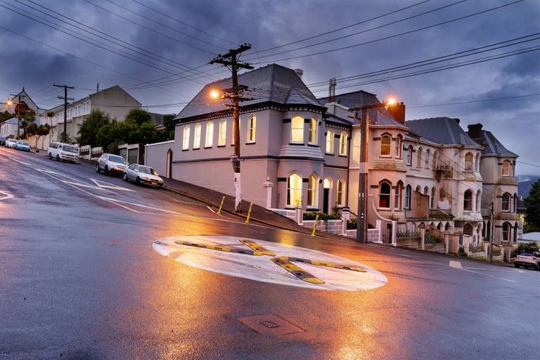 Photo of property in 50 Manor Place, Dunedin Central, Dunedin, 9016