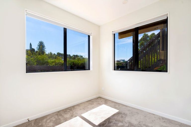 Photo of property in 4a Tudor Place, Mairangi Bay, Auckland, 0630