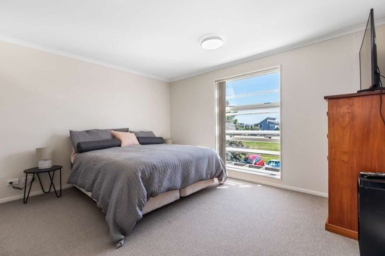Photo of property in 13 De Havilland Road, Hobsonville, Auckland, 0616