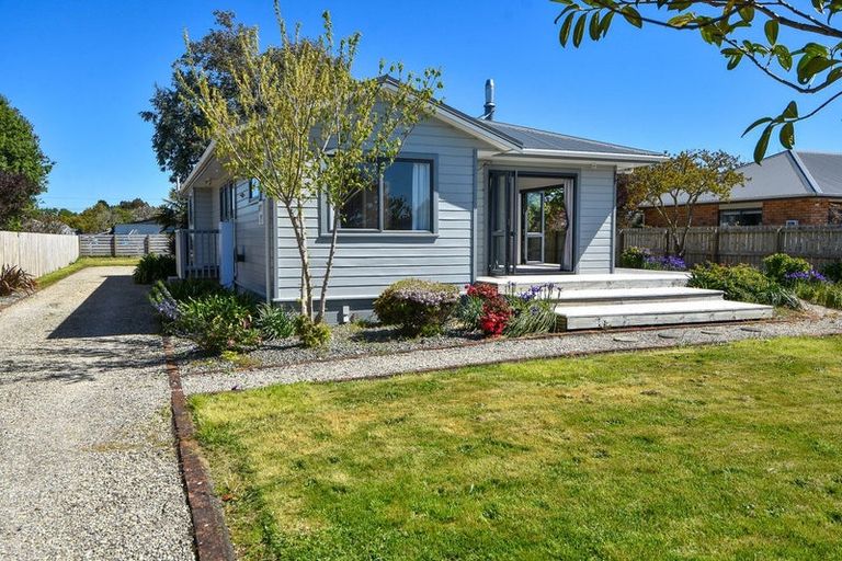 Photo of property in 23 Charles Street, Carterton, 5713