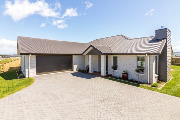 Photo of property in 11 Raupo Crescent, Wharewaka, Taupo, 3330