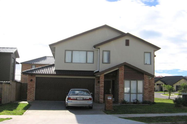 Photo of property in 143 Cyril French Drive, Flat Bush, Auckland, 2016