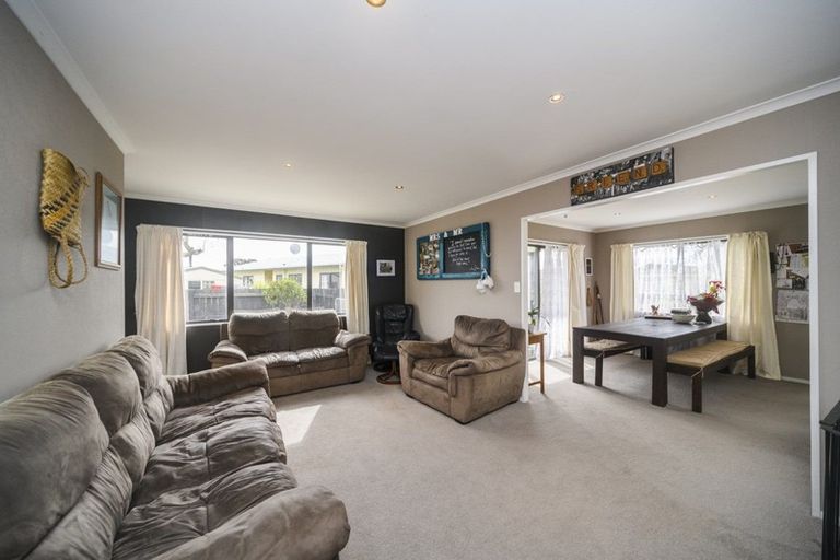 Photo of property in 9 Cargill Grove, Kelvin Grove, Palmerston North, 4414