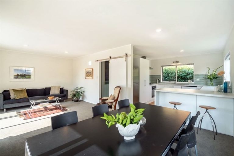 Photo of property in 3/5 Glade Place, Birkenhead, Auckland, 0626