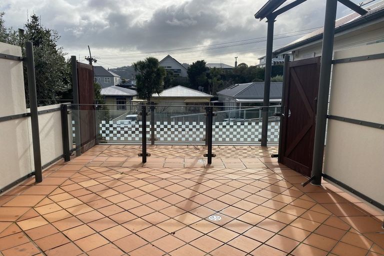 Photo of property in 50b Hawker Street, Mount Victoria, Wellington, 6011