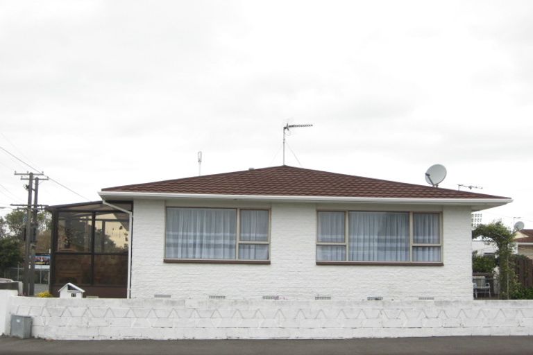 Photo of property in 17 Tukapa Street, Westown, New Plymouth, 4310