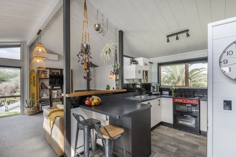 Photo of property in 19 Renown Road, Raumati South, Paraparaumu, 5032