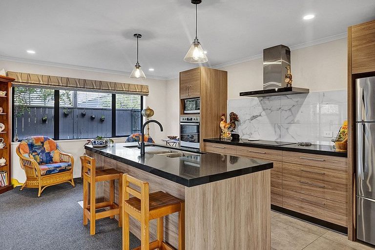 Photo of property in 90a Victoria Street, Hawera, 4610