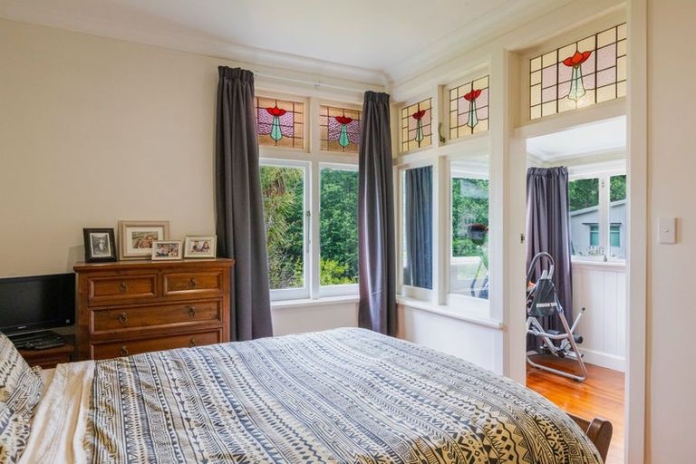 Photo of property in 35 Milton Road, Bluff Hill, Napier, 4110