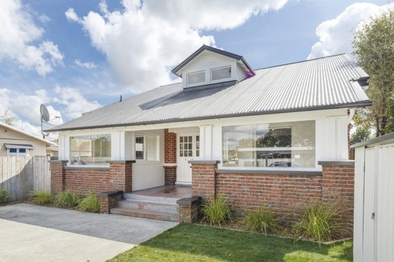 Photo of property in 53 Limbrick Street, Terrace End, Palmerston North, 4410