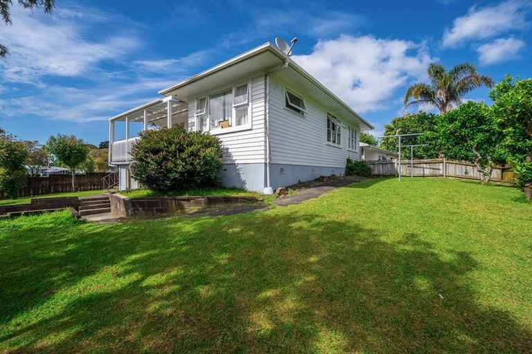 Photo of property in 81 Ennis Avenue, Pakuranga Heights, Auckland, 2010