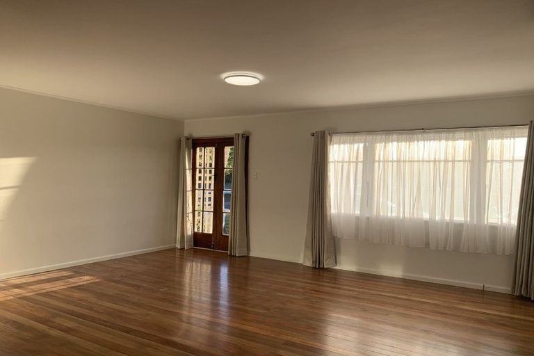 Photo of property in 10 Murphy Road, Taradale, Napier, 4112