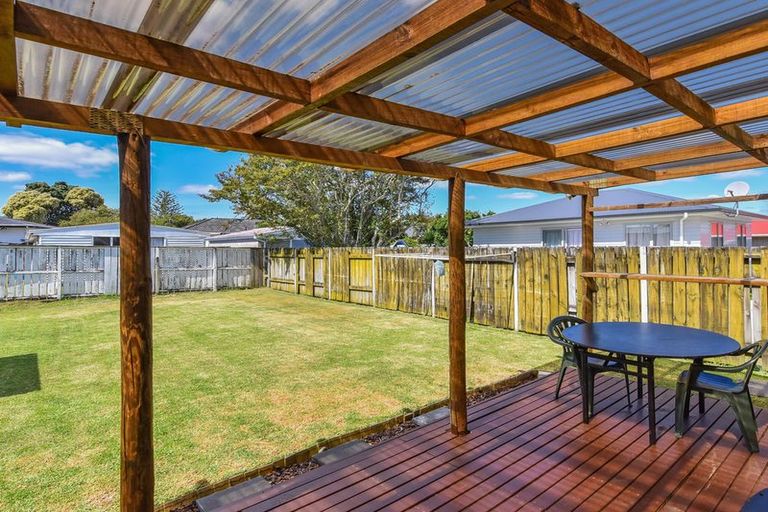 Photo of property in 16 Claymore Street, Manurewa, Auckland, 2102