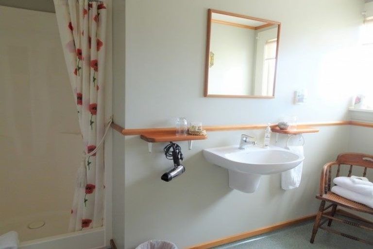 Photo of property in 20 Hamilton Street, Hokitika, 7810