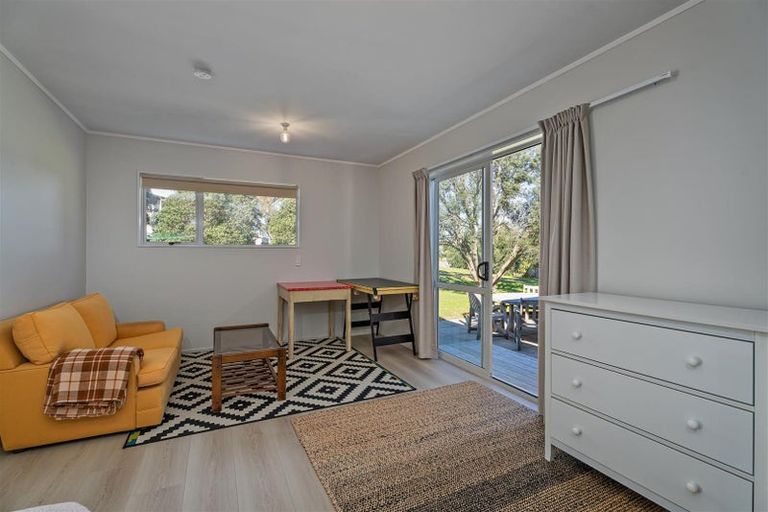 Photo of property in 111 Kauri Crescent, Matarangi, Whitianga, 3592