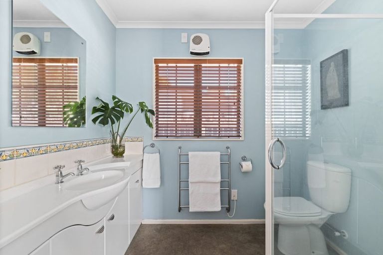 Photo of property in 46 Lucknow Road, Havelock North, 4130