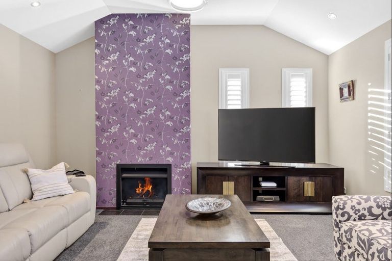 Photo of property in 4 Cooper Crescent, Cambridge, 3434