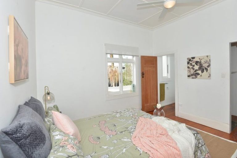 Photo of property in 8 Seaview Road, Whangarei, 0110