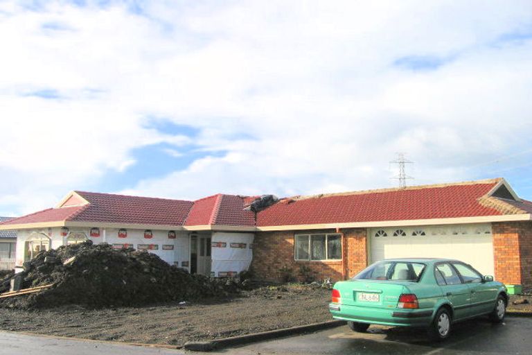 Photo of property in 10 Tullis Place, Burswood, Auckland, 2013