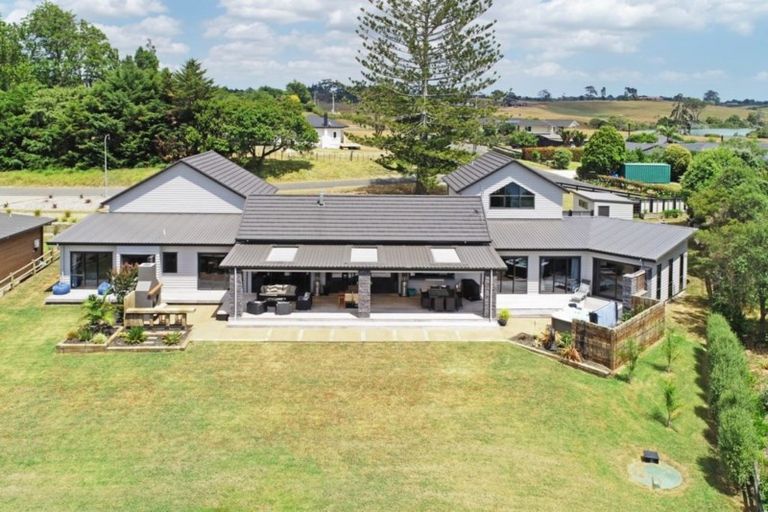 Photo of property in 23 Roseneath Road, Karaka, Papakura, 2580