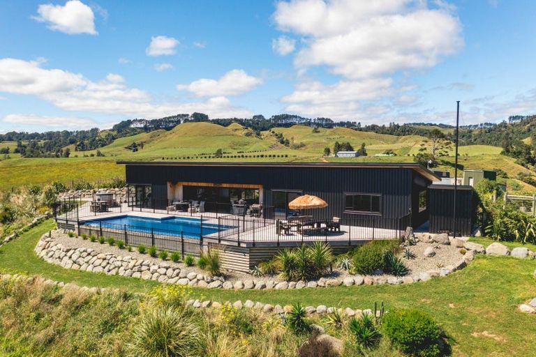 Photo of property in 574 Mokau Road, Mimi, Urenui, 4377