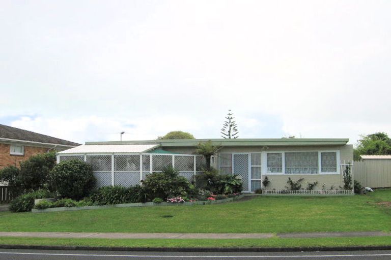 Photo of property in 1/11 Stanniland Street, Sunnyhills, Auckland, 2010