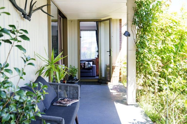 Photo of property in 2 Kent Place, Mosgiel, 9024