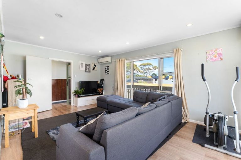 Photo of property in 8a Harrington Road, Henderson, Auckland, 0610