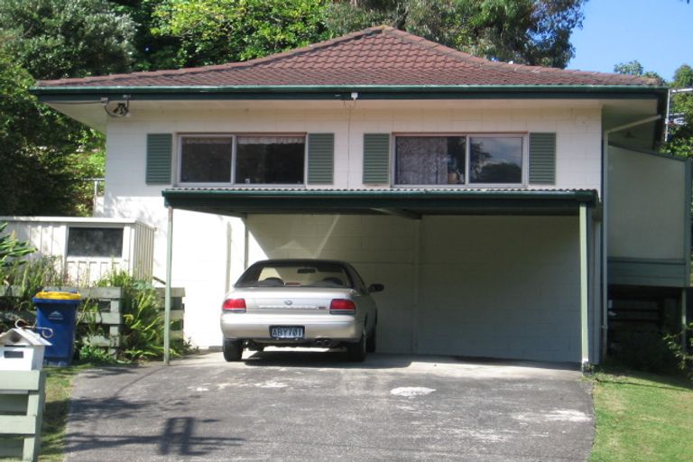 Photo of property in 2/43 Seaton Road, Murrays Bay, Auckland, 0630