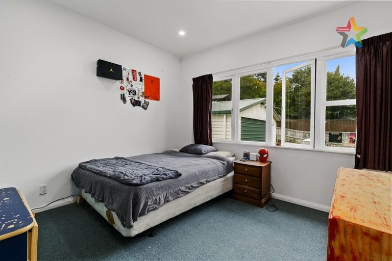 Photo of property in 1/9 Montgomery Street, Stokes Valley, Lower Hutt, 5019