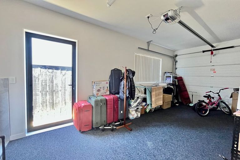 Photo of property in 28 Opoka Street, Takanini, 2110