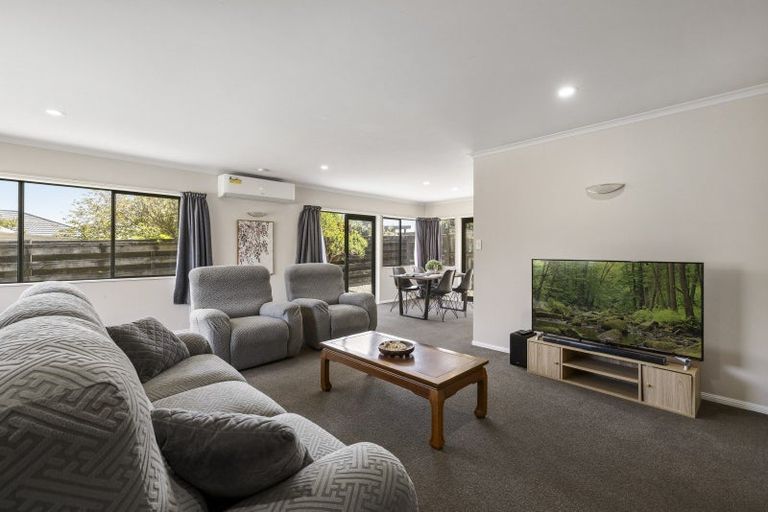 Photo of property in 53 Dalton Drive, Papamoa Beach, Papamoa, 3118