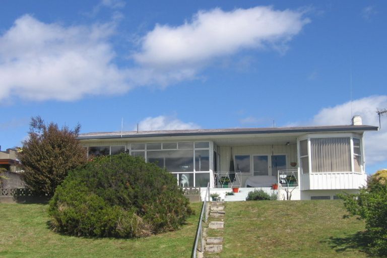 Photo of property in 2 Mapou Road, Rainbow Point, Taupo, 3330