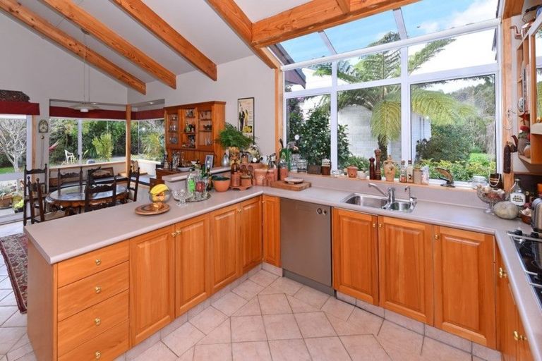Photo of property in 72 Kauri View Road, Opaheke, Papakura, 2584