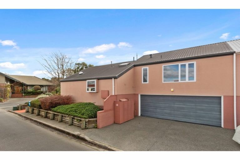 Photo of property in 132b Warren Crescent, Hillmorton, Christchurch, 8025