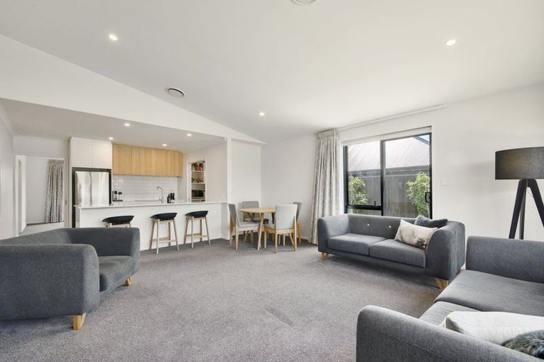 Photo of property in 17 Saint James Place, Rangiora, 7400