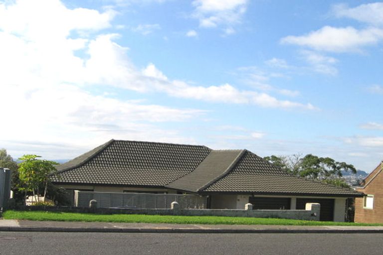 Photo of property in 30 Balmain Road, Chatswood, Auckland, 0626