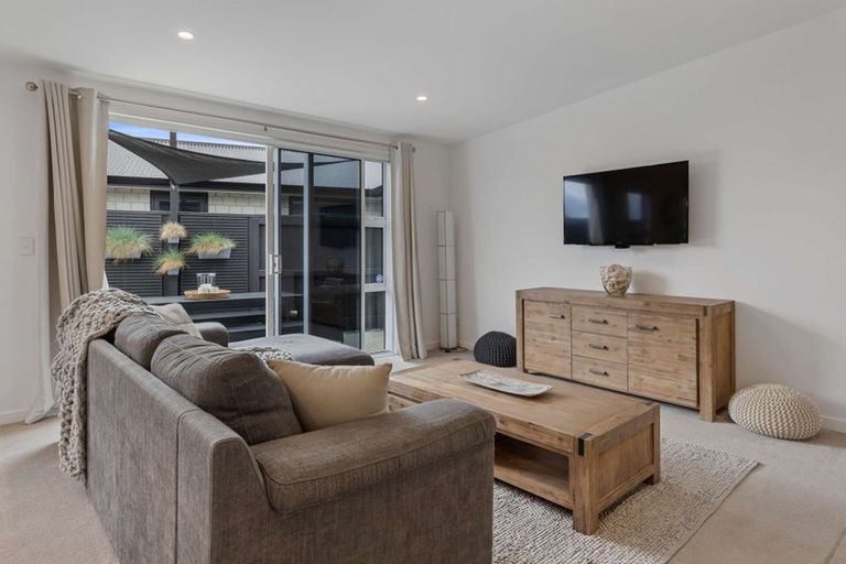 Photo of property in 39 Kotiate Street, Papamoa Beach, Papamoa, 3118